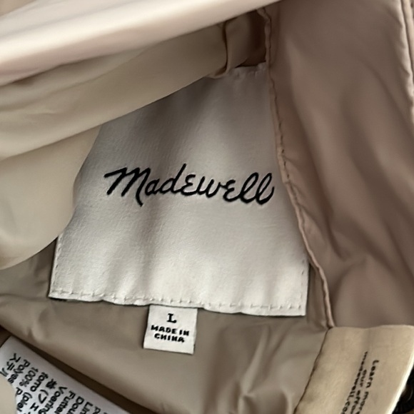 Reversibile Quilted Faux Shearling Jacket in Wet Sand - Picture 7 of 14